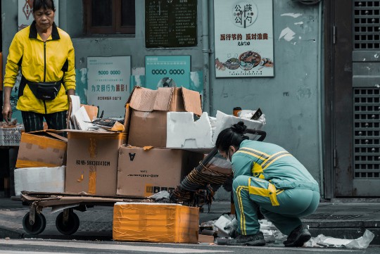 成人精品久久，探索现代生活中的多重维度与深度话题